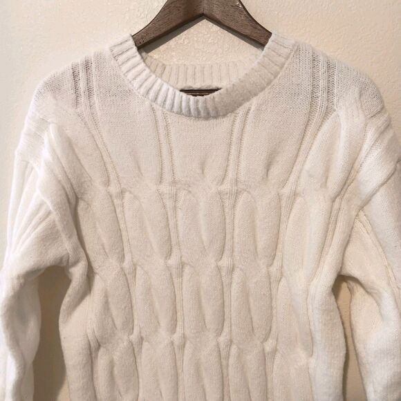 Madden NYC White Cable Knit Crewneck Pullover Sweater Sz M 100% Polyester - Picture 3 of 14